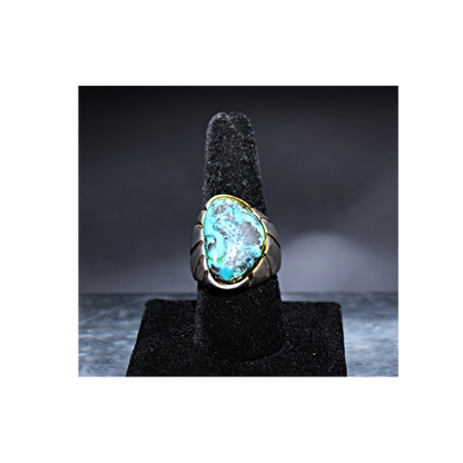 Vintage Navajo Ring with Magnificent Turquoise Stone