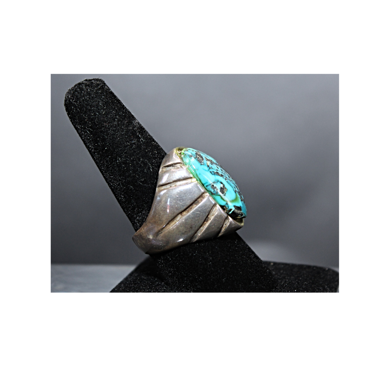 Vintage Navajo Ring with Magnificent Turquoise Stone